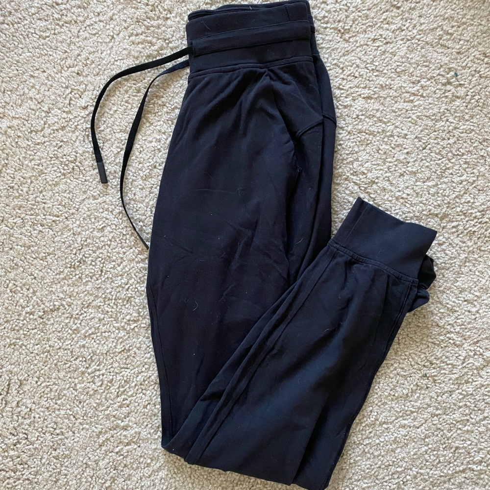 Lululemon align joggers 28”